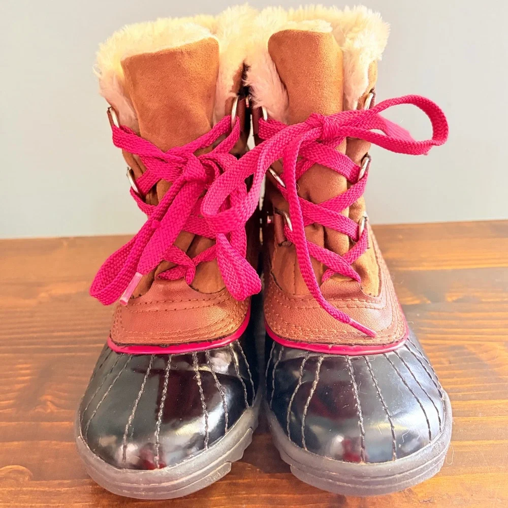 Anne Klein Brown, Black and Red Winter Duck  Boots Size 6 Women’s